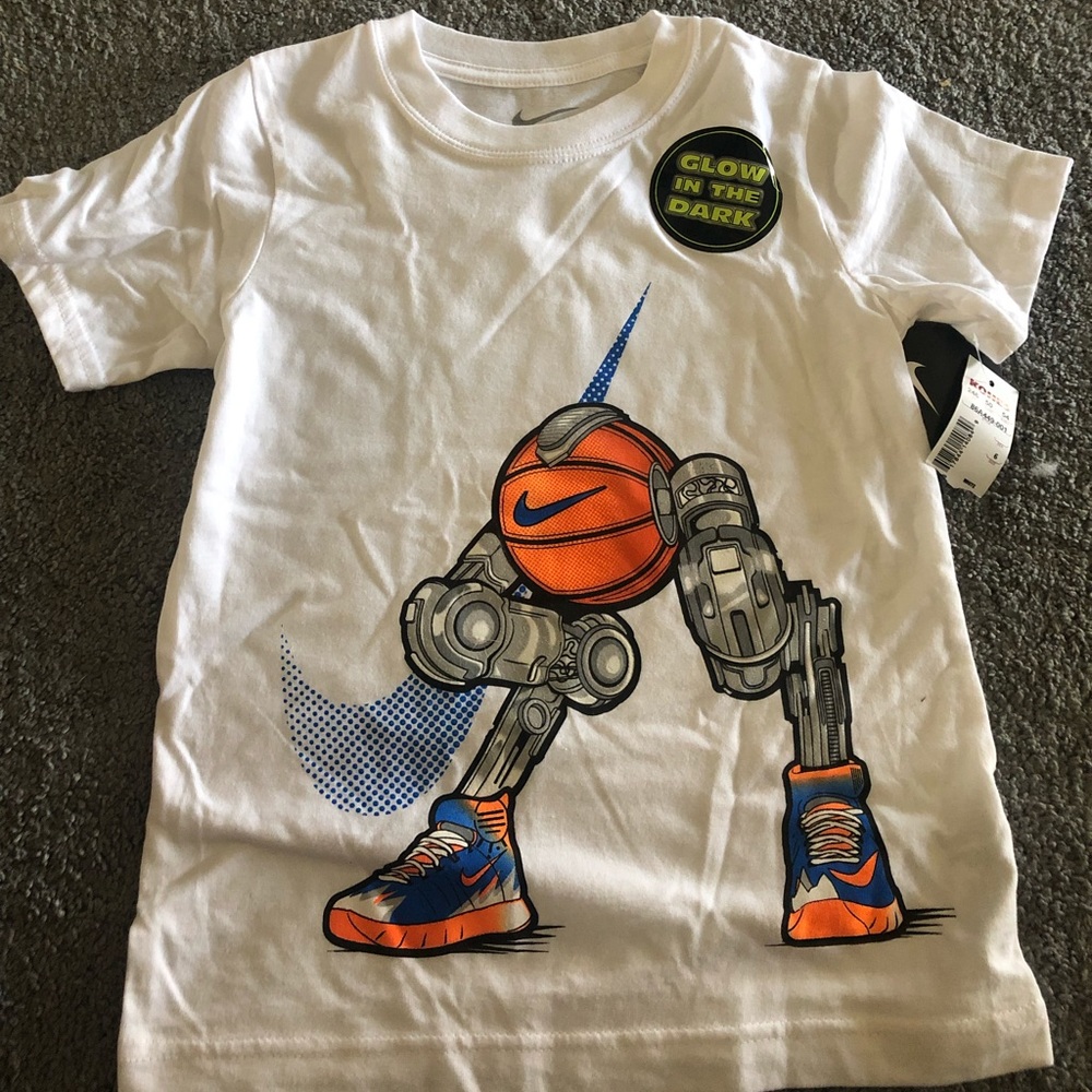 Boys Nike T-shirt